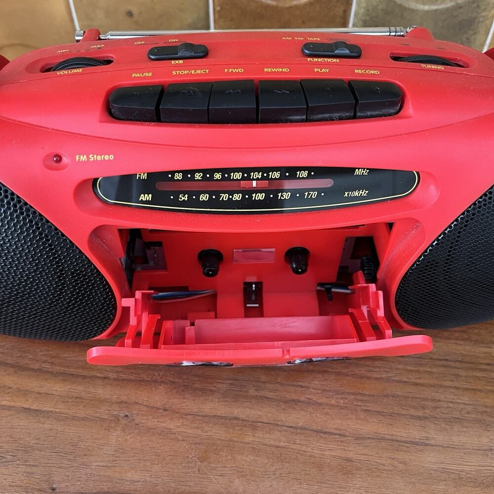 Vintage Disney Mickey Mouse Red AM/FM Stereo Cassette Player Recorder Boombox - Picture 2 of 9